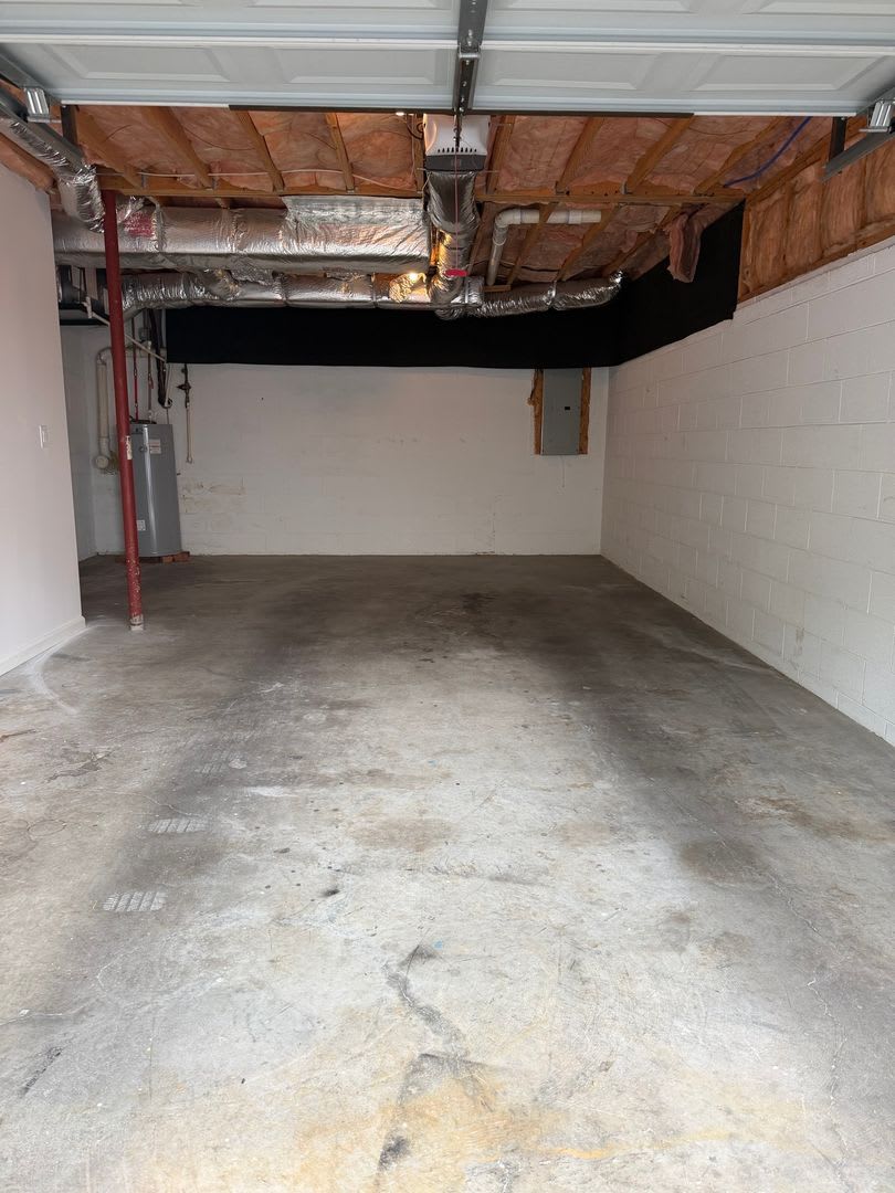 Spacious 2 Bedroom Townhouse With Garage – photo 5