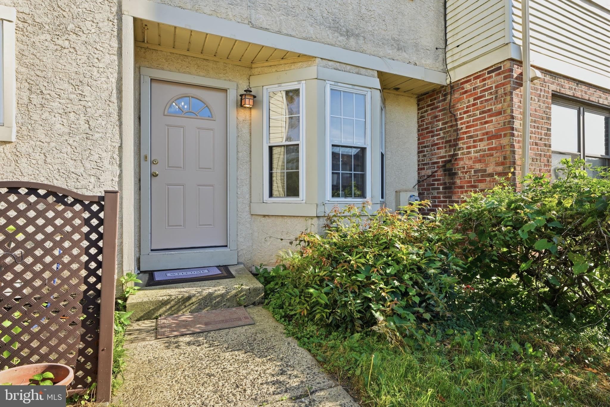 272 HUDSON Court – photo 4