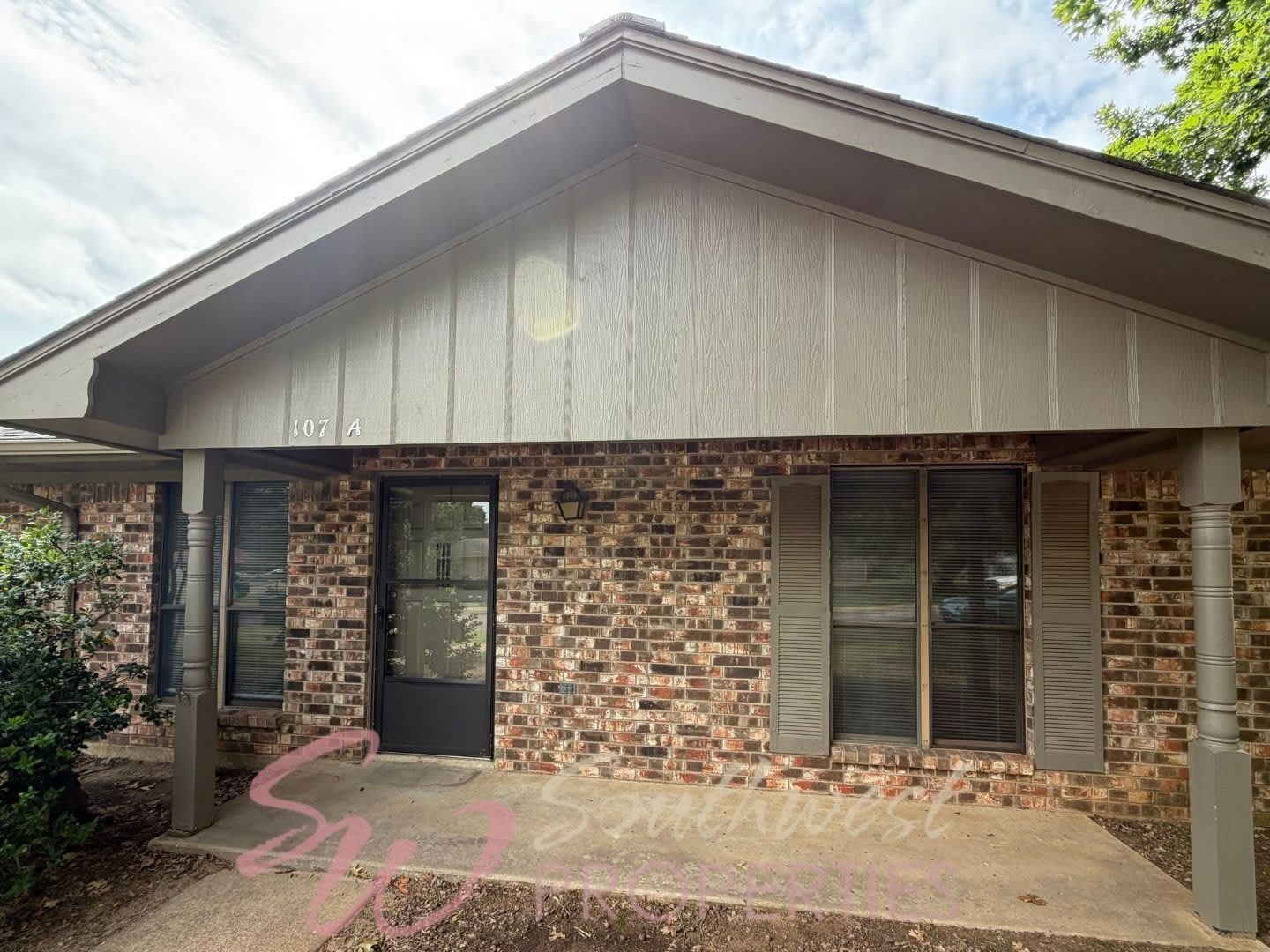 107 Willow Lane – photo 1