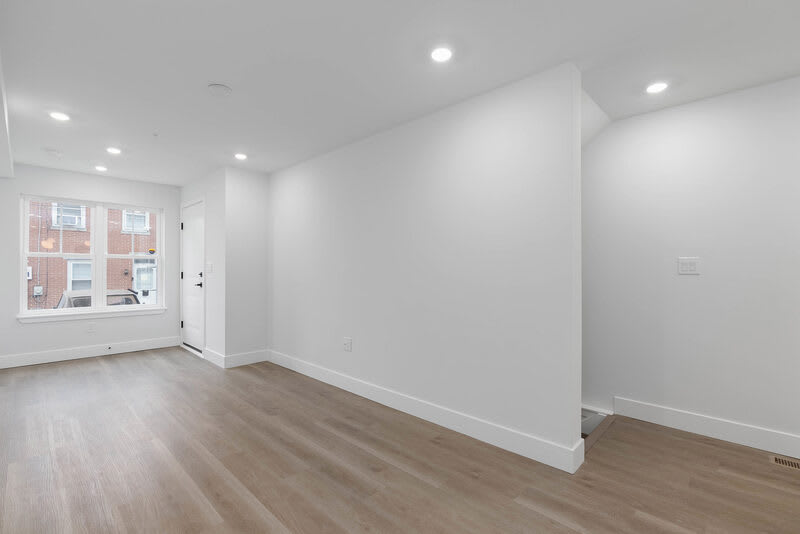 2057 East Rush Street – photo 2