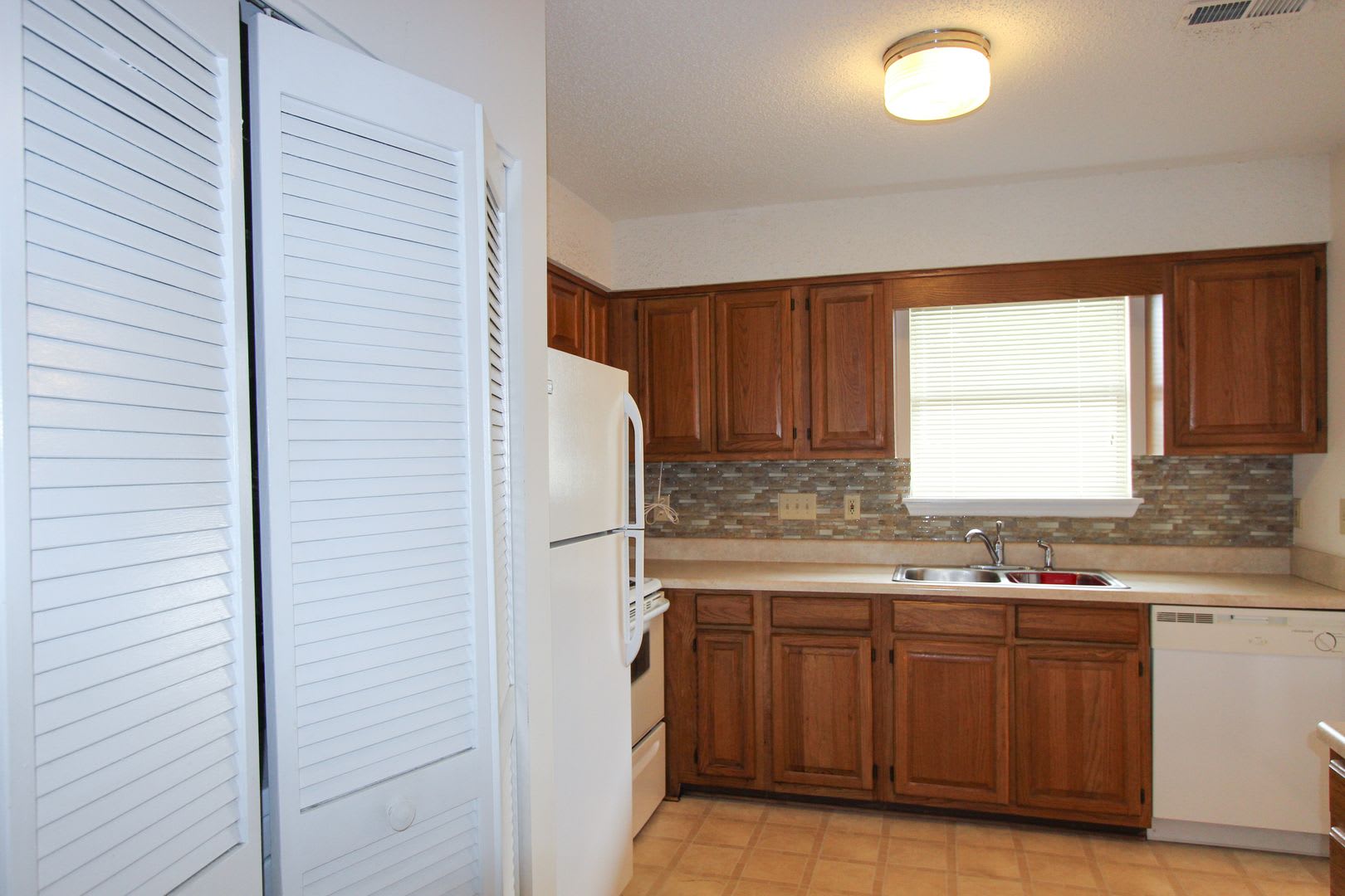 3 Bedroom Townhouse Across from NCSU Centennial Campus! Available Now – photo 5