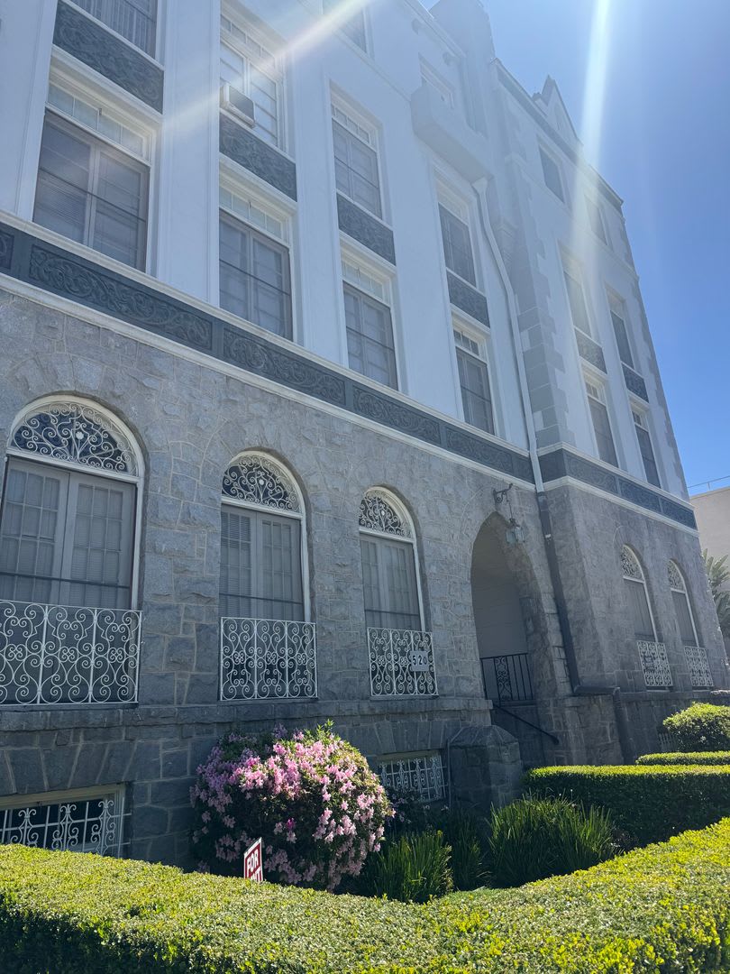 520 Hobart – photo 3