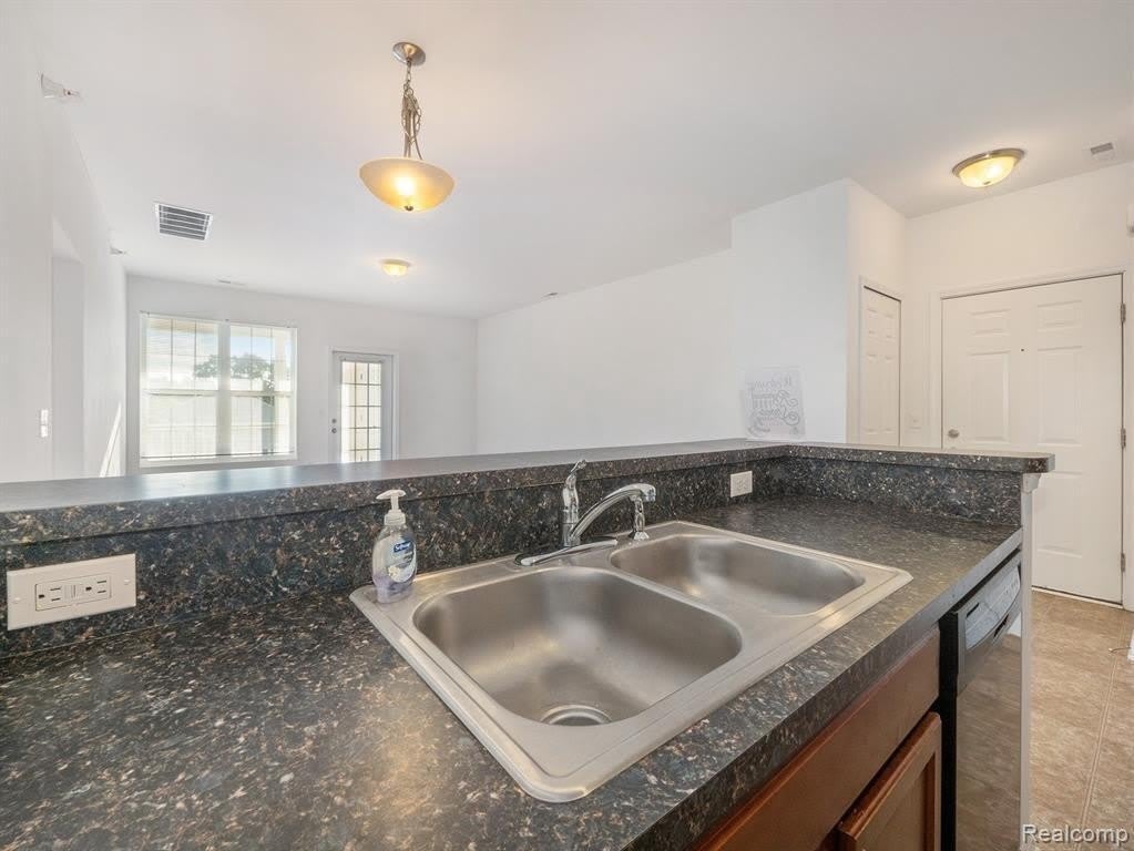964 W Summerfield Glen Circle – photo 3