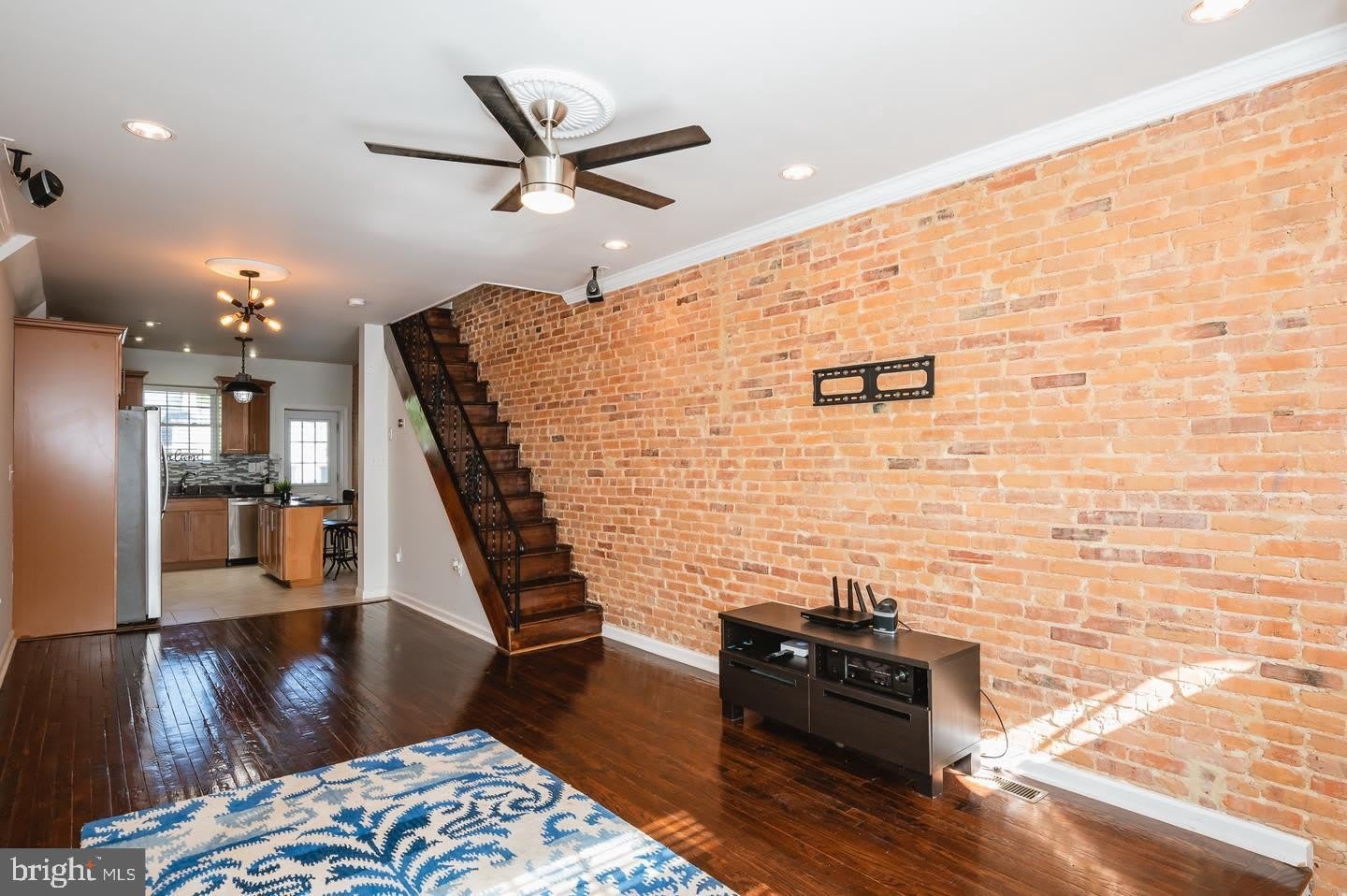 618 S NEWKIRK Street – photo 3