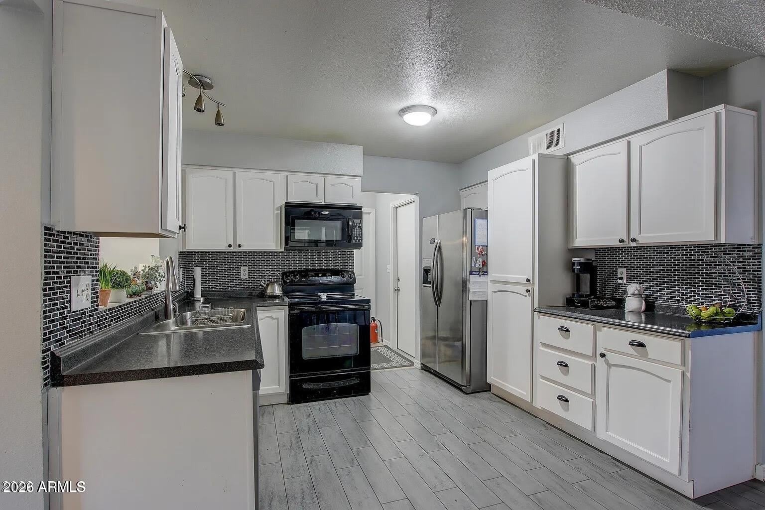 2755 E Michigan Avenue – photo 3
