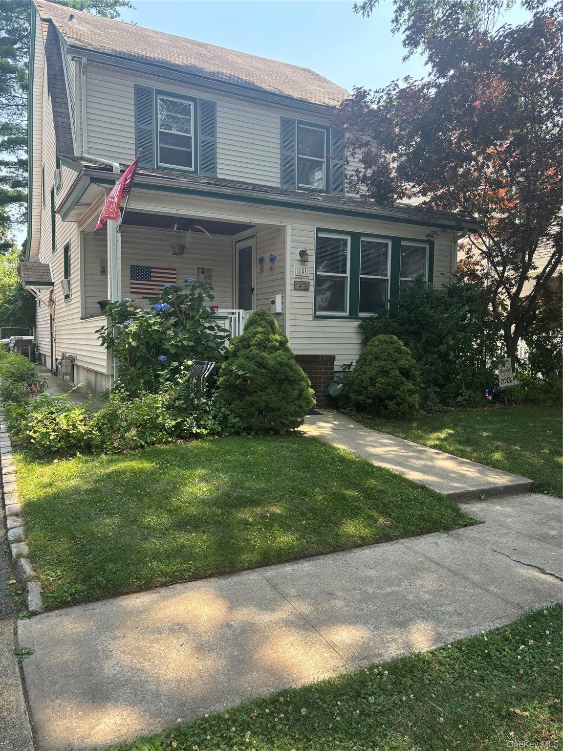181 Violet Avenue – photo 1