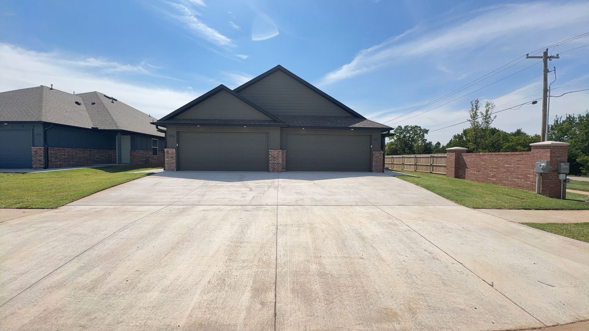 Welcome To Brand New Masonwood Featuring This 3 Bedroom 2 Bath 2 Car Garage Duplex In A Great Location Close To The Broadway Extension And Only 8 Minutes From Downtown Okc – photo 4