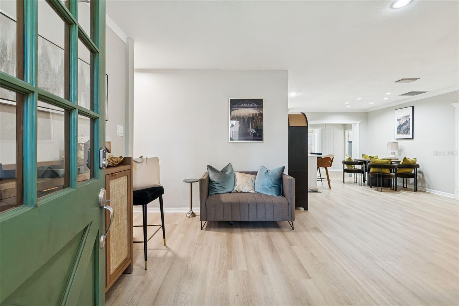 2302 S ARRAWANA Avenue – photo 3