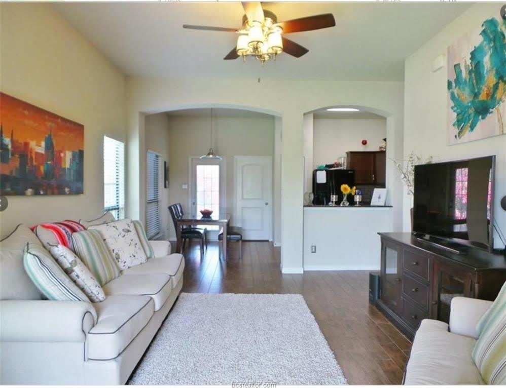 2711 Silver Oak Drive – photo 2