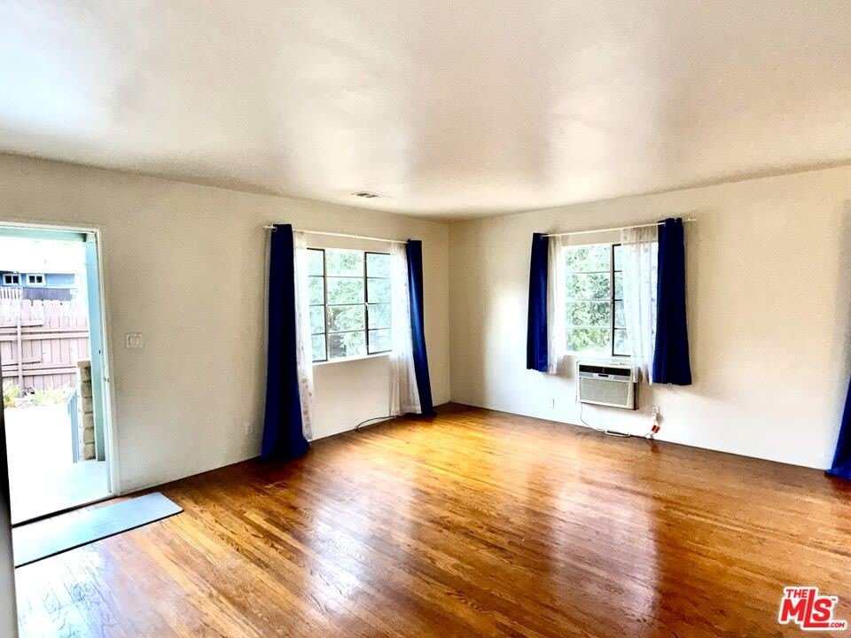 2618 Prospect Ave – photo 4