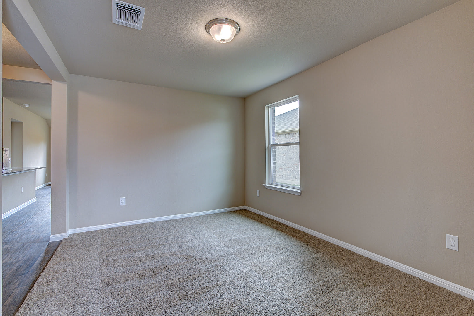 Gorgeous 4 Bed/3 Bath in Pioneer Crossing! – photo 3