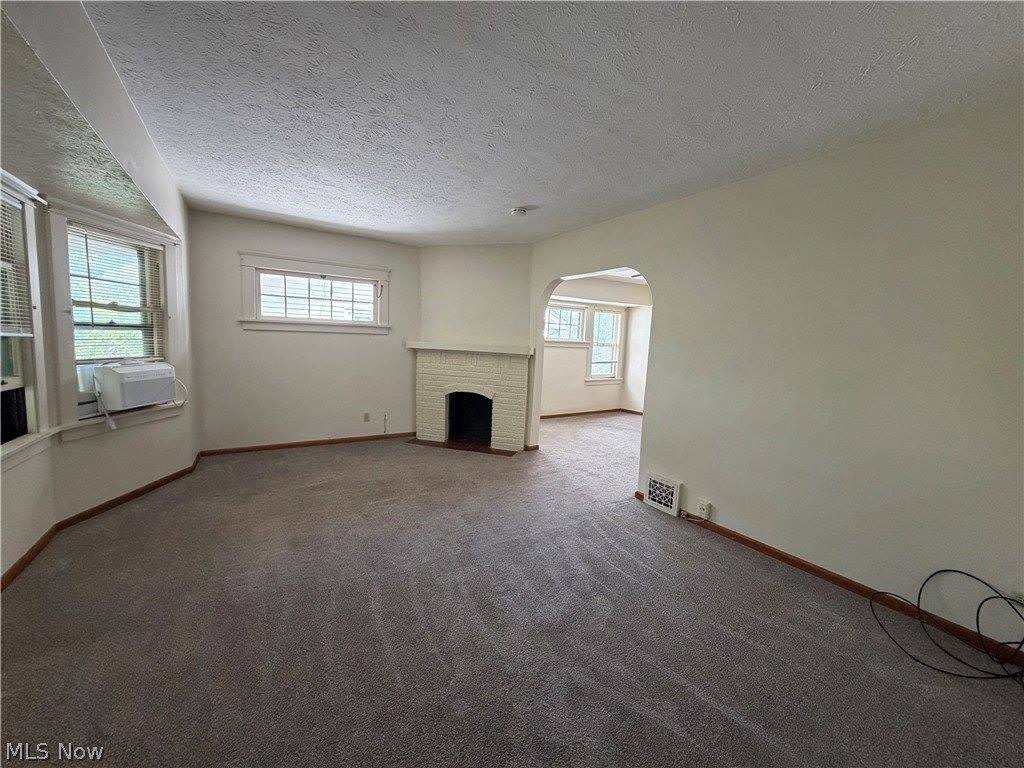 1605 Larchmont Avenue – photo 2