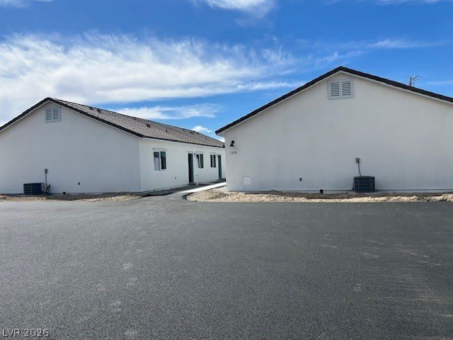 1100 S Hall Avenue – photo 1