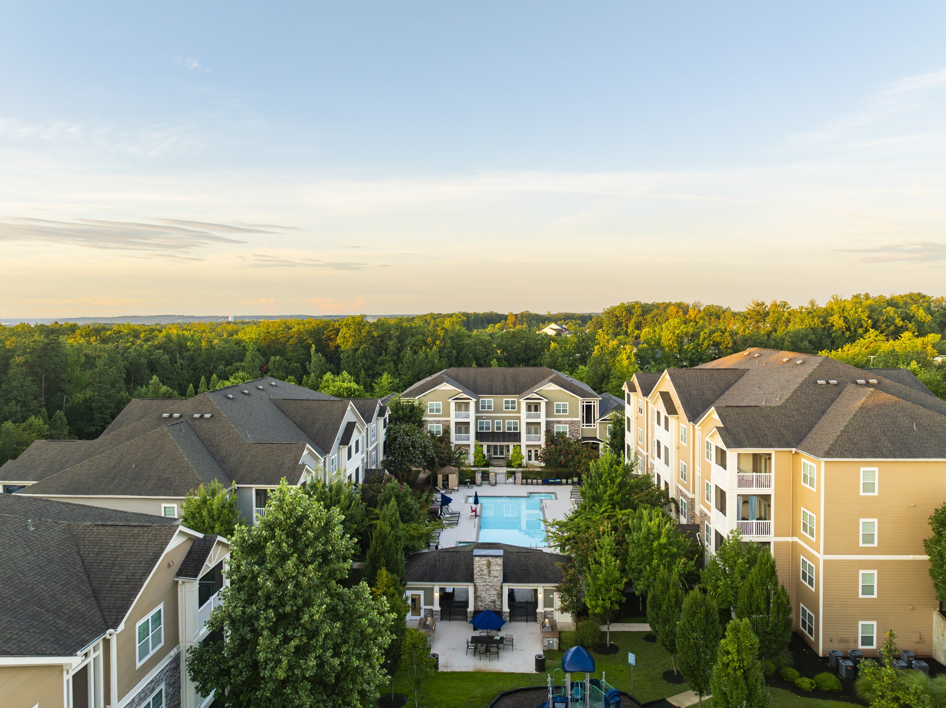 Oasis at Montclair – photo 2