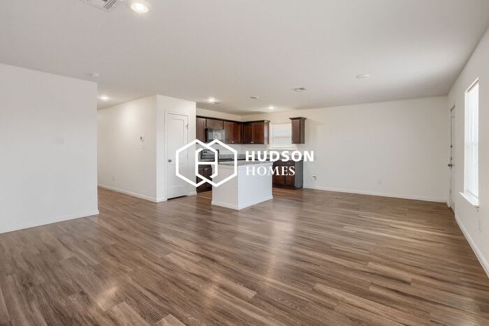 1006 David Avenue – photo 4