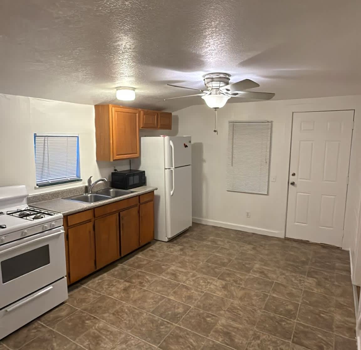131 Cottage Lane – photo 4