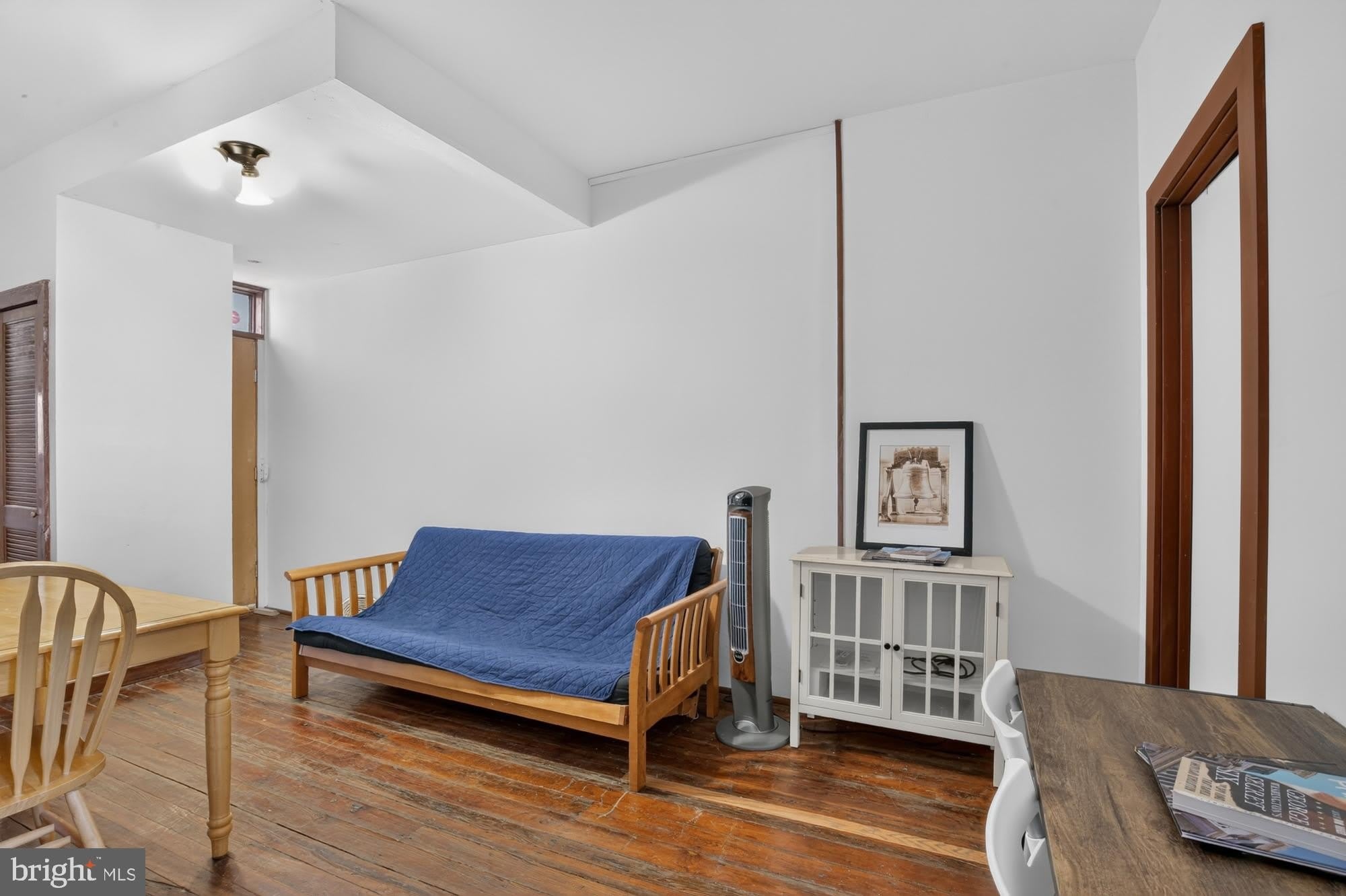 4107 LUDLOW Street – photo 3