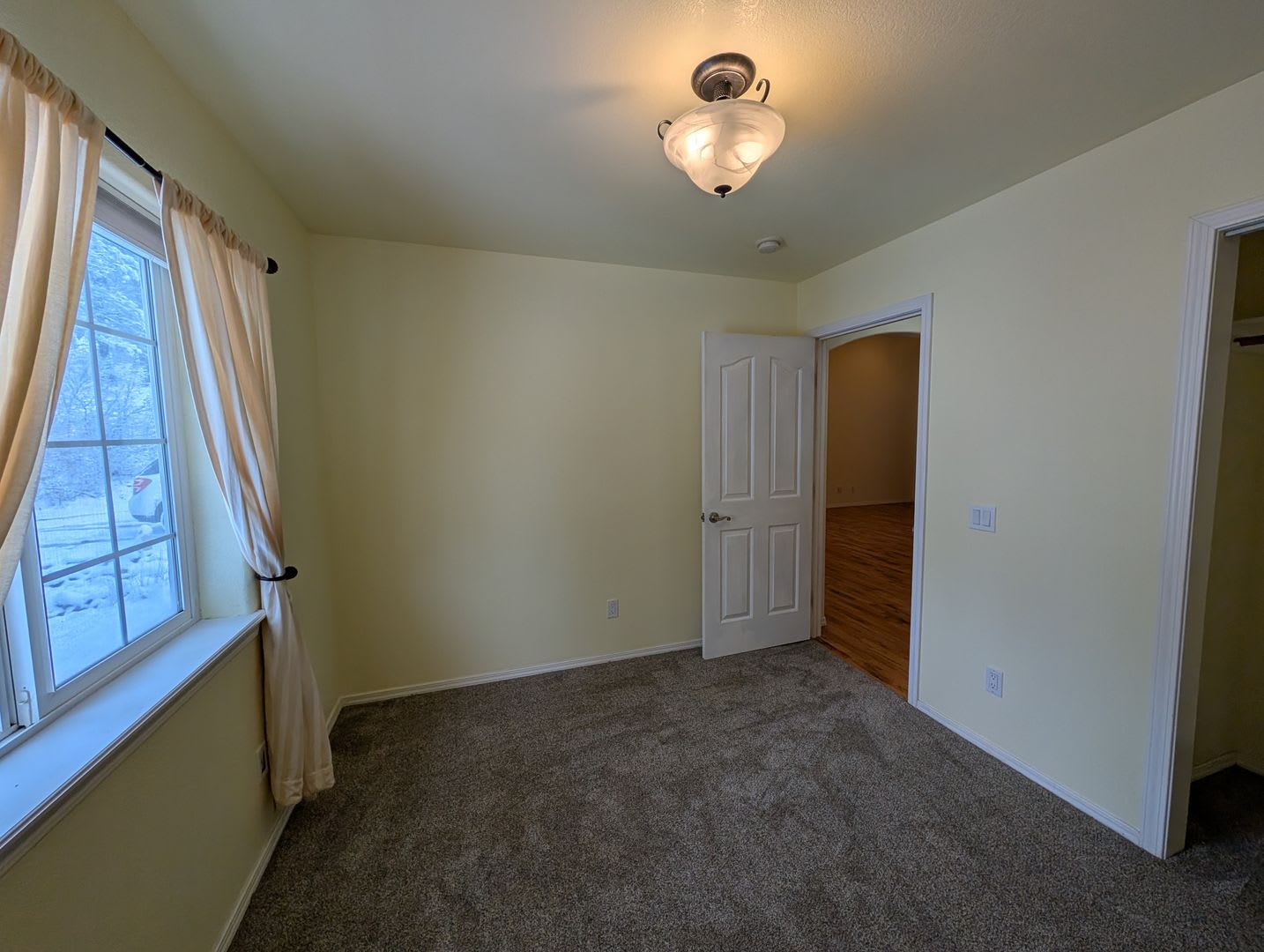Beautiful 3 Bedroom Home In A Quiet Neighborhood – photo 5