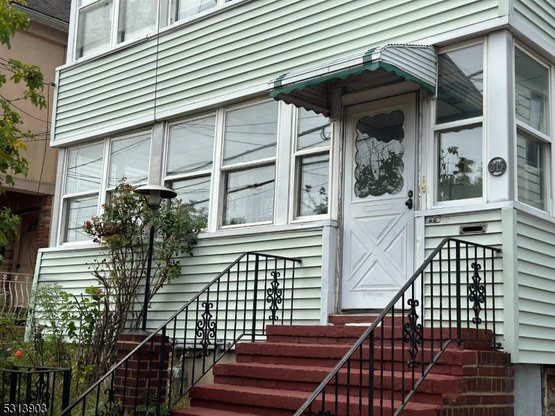 213 S 5Th St – photo 2
