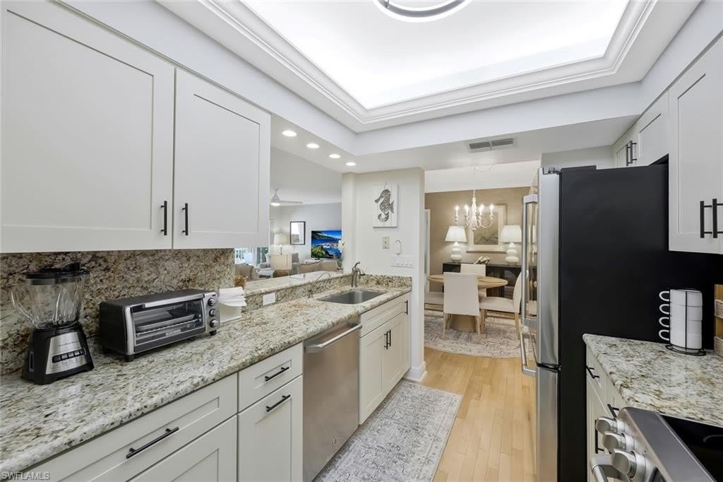780 Willowbrook Dr – photo 2