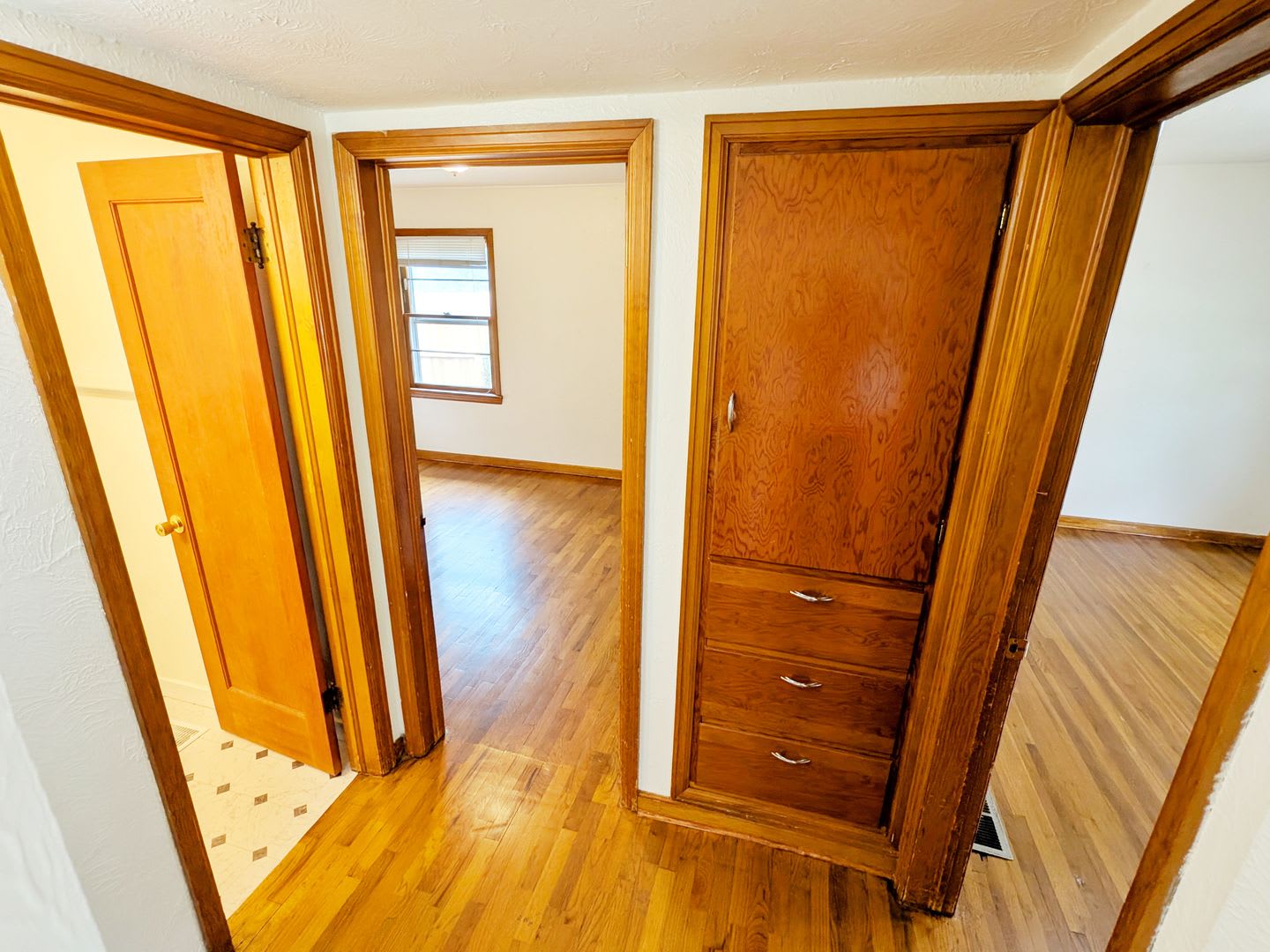 Old North End Bungalow – photo 4
