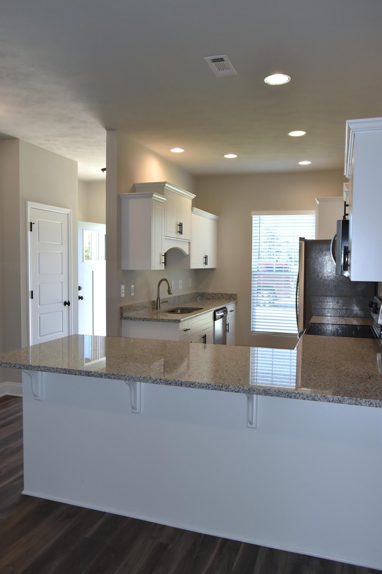 543 Hardy Point – photo 3