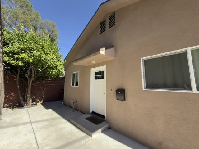 1718 Rodney Dr – photo 3