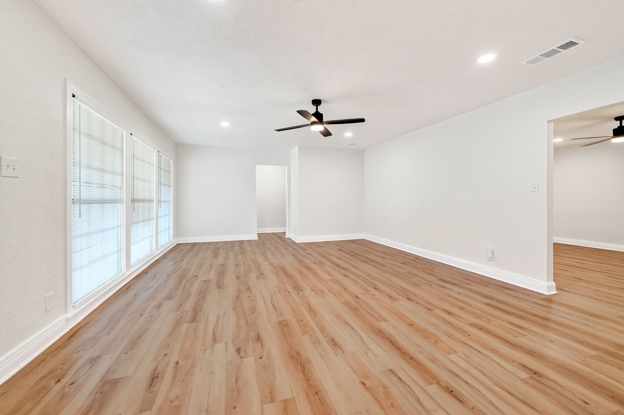 4603 Lee Street – photo 4