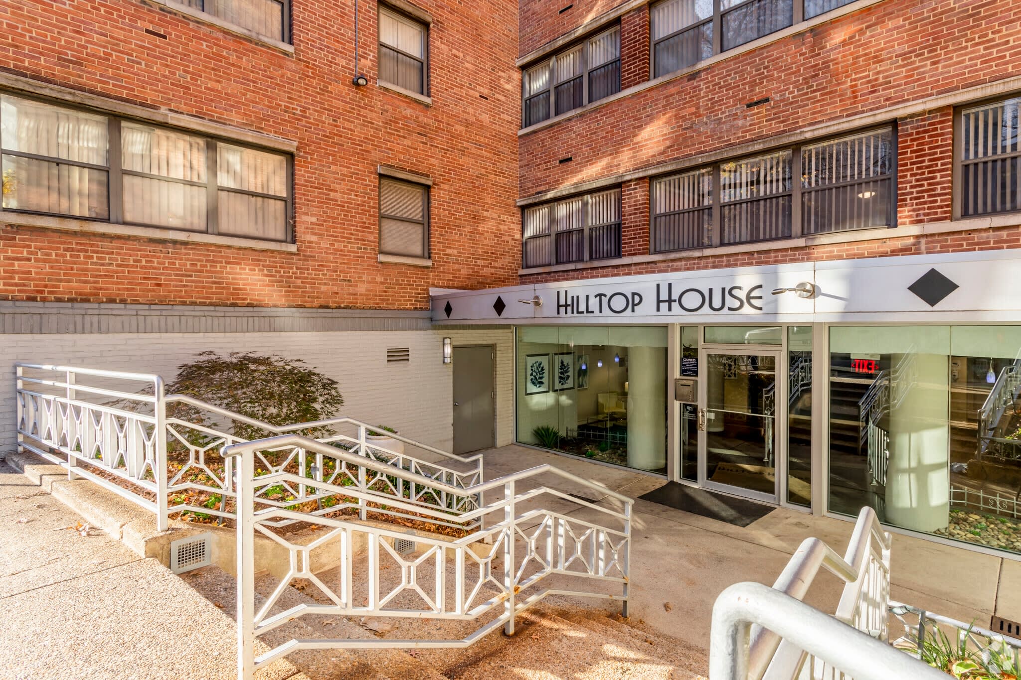 Hilltop House – photo 2