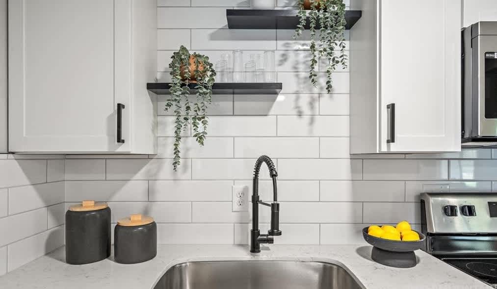 316 East 46Th Place – photo 4
