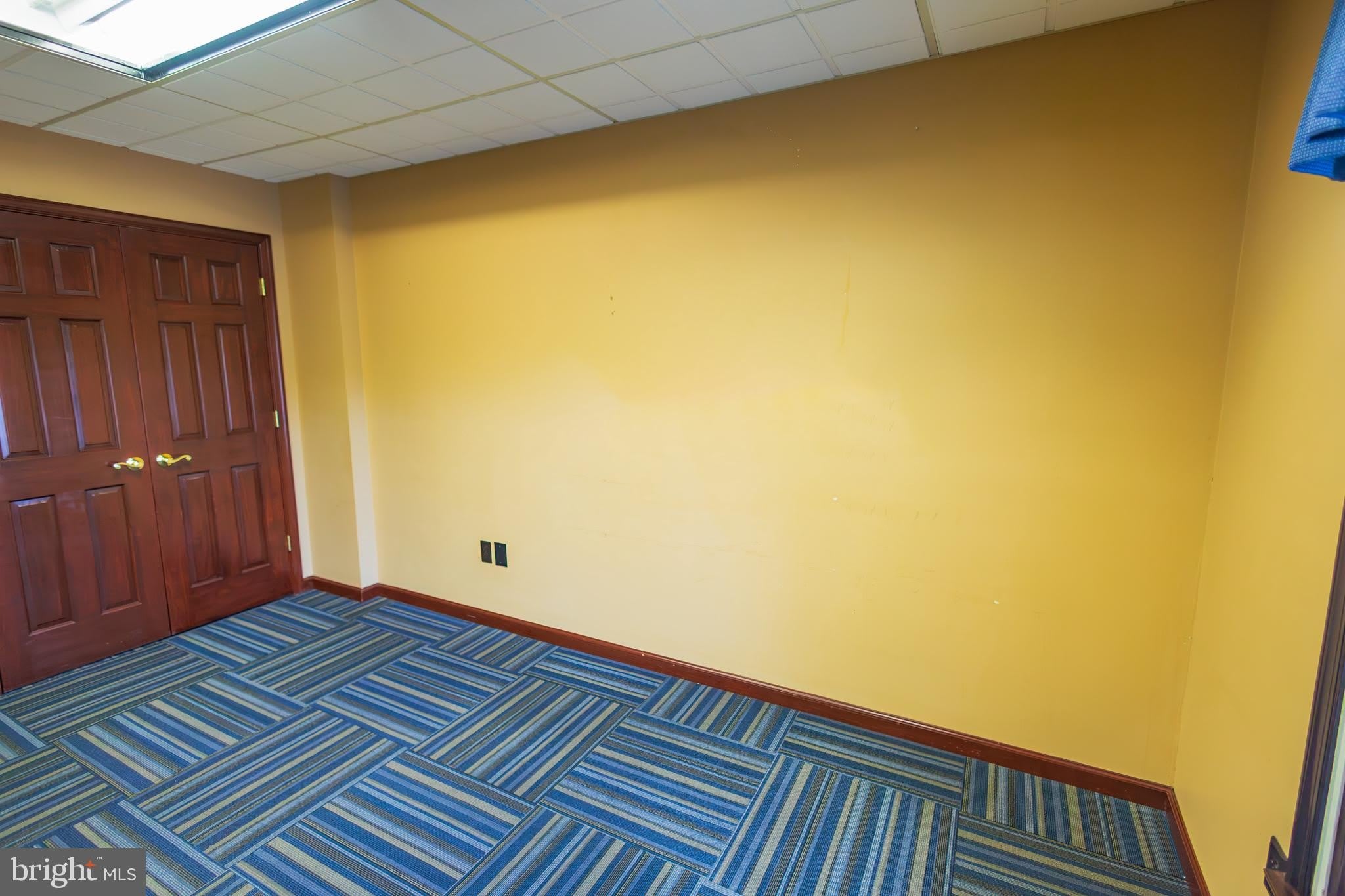 725 N MAIN Street – photo 3