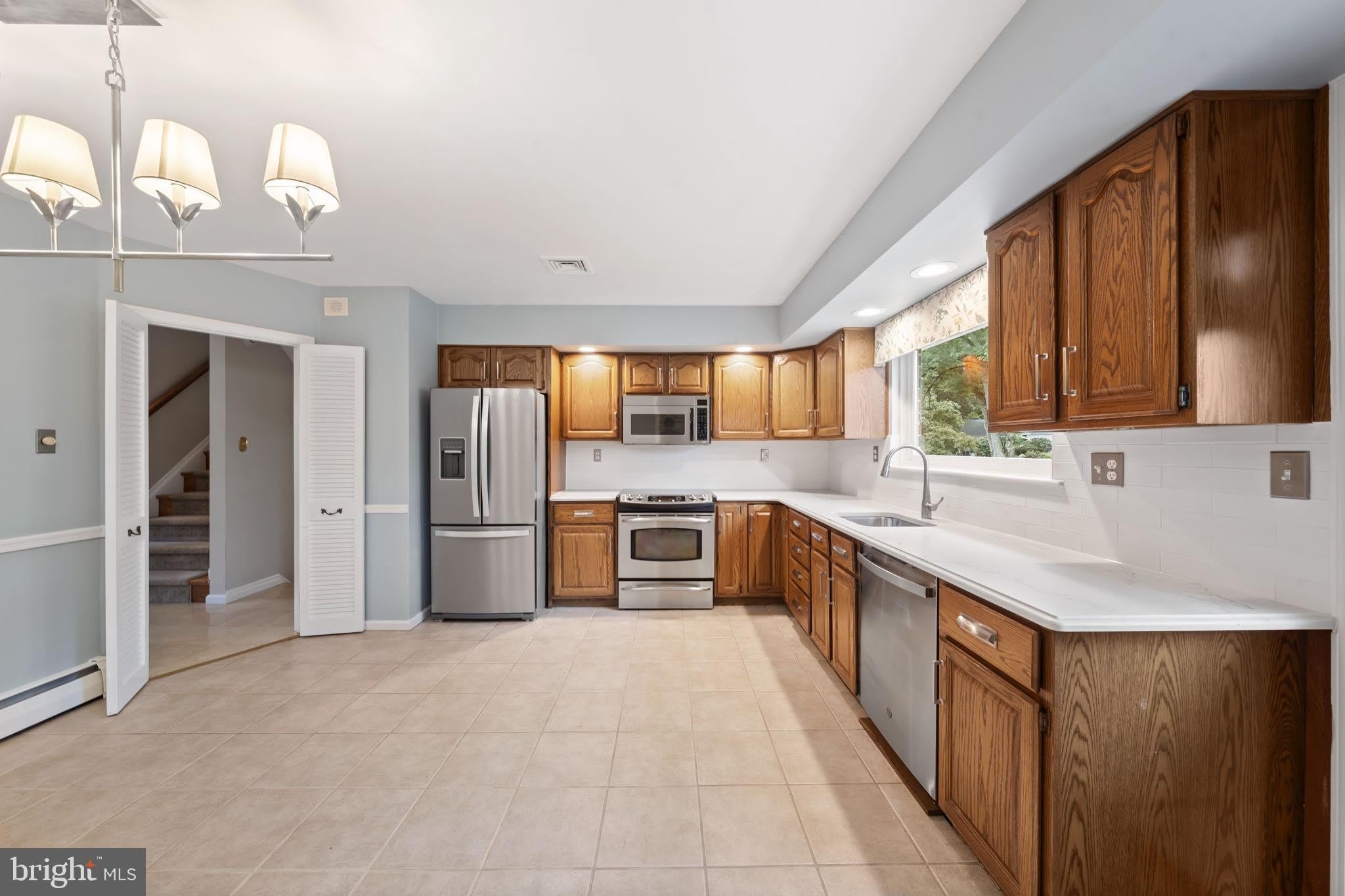1026 WALTHAM Road – photo 4