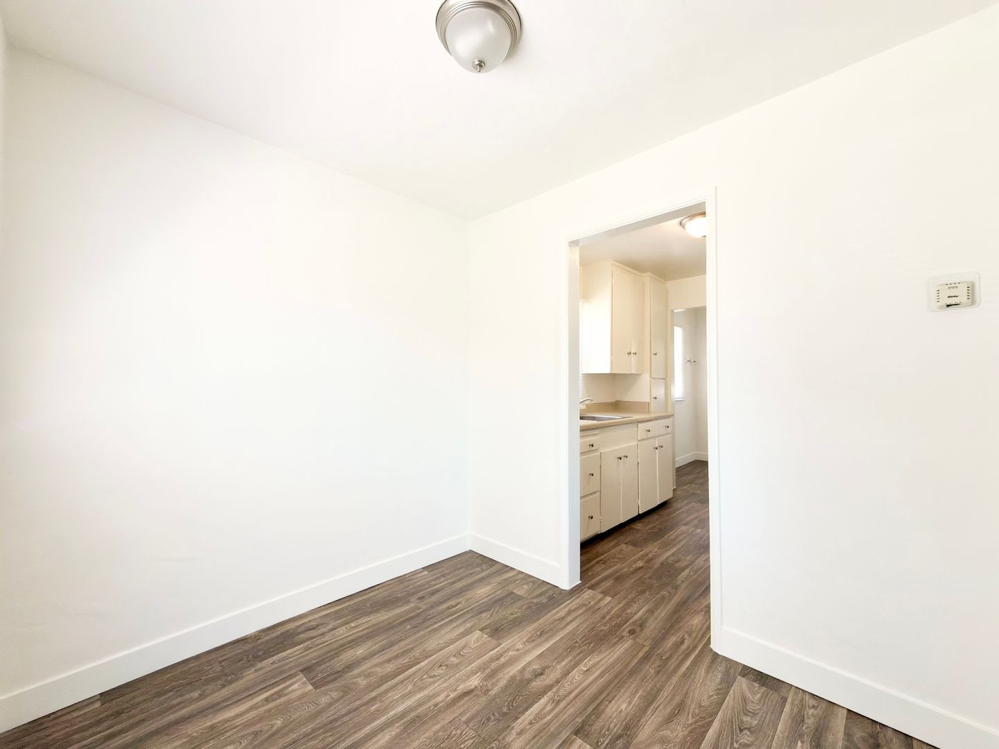 Single Level Cottage Near Downtown! – photo 4