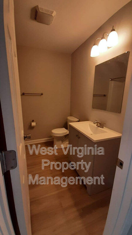 760 Circleview Dr – photo 3