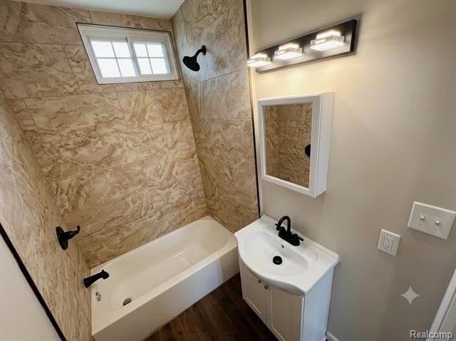 557 White Avenue – photo 4