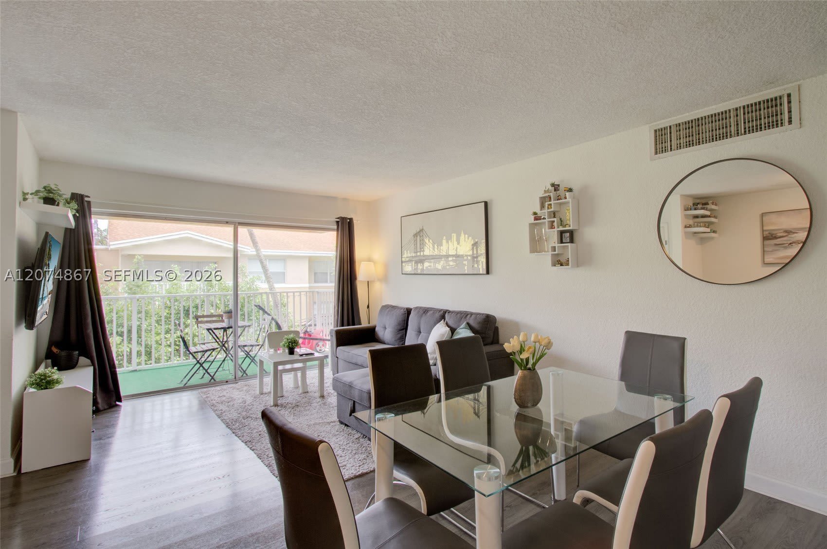 4610 NW 79th Ave – photo 5