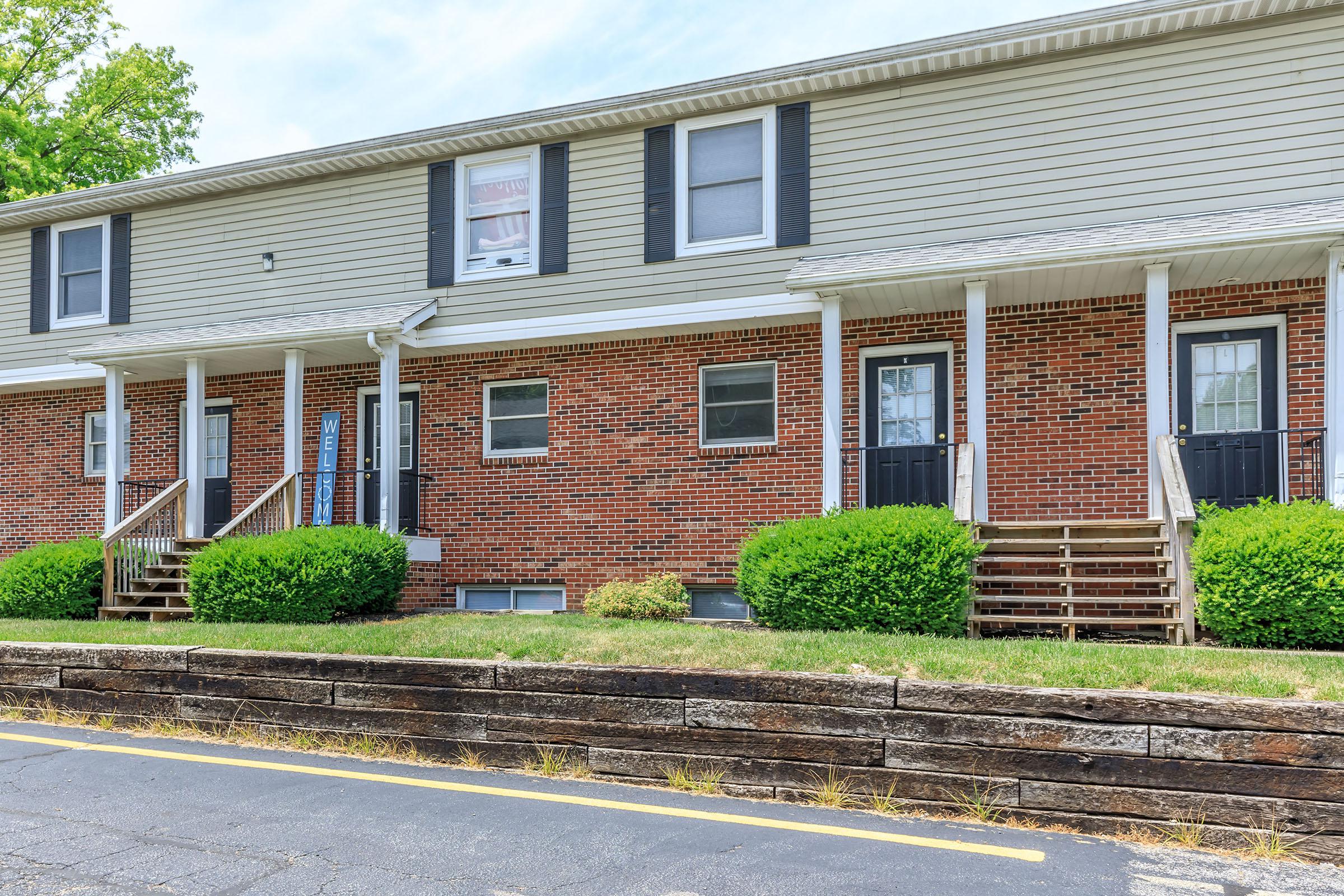 Townhouses on 10th – photo 2