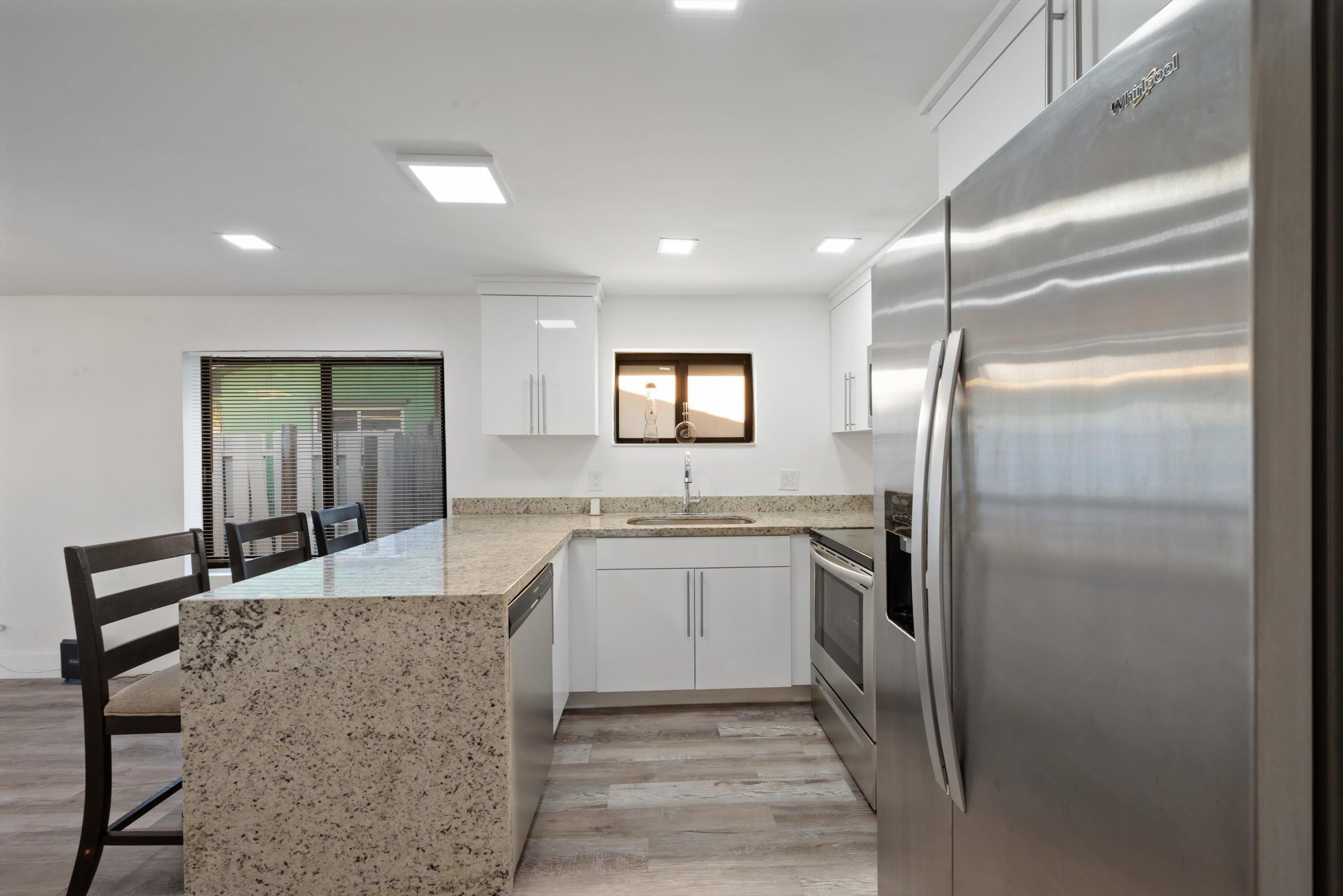 836 SW 13th Court – photo 4