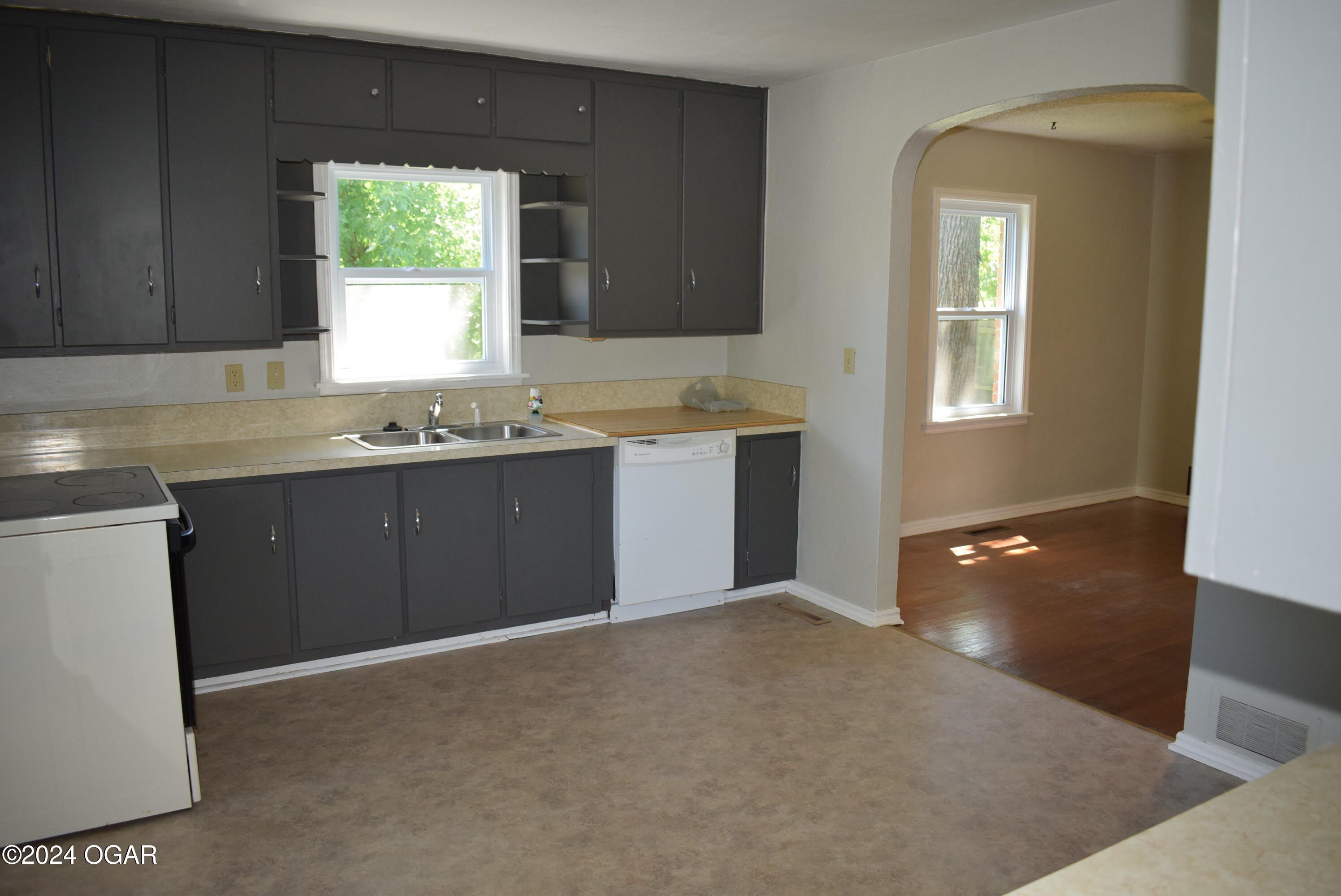 305 S Brownell Avenue – photo 4
