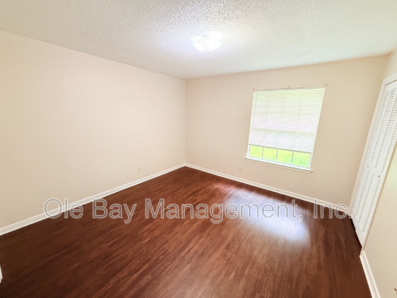 965 Navco Rd – photo 5