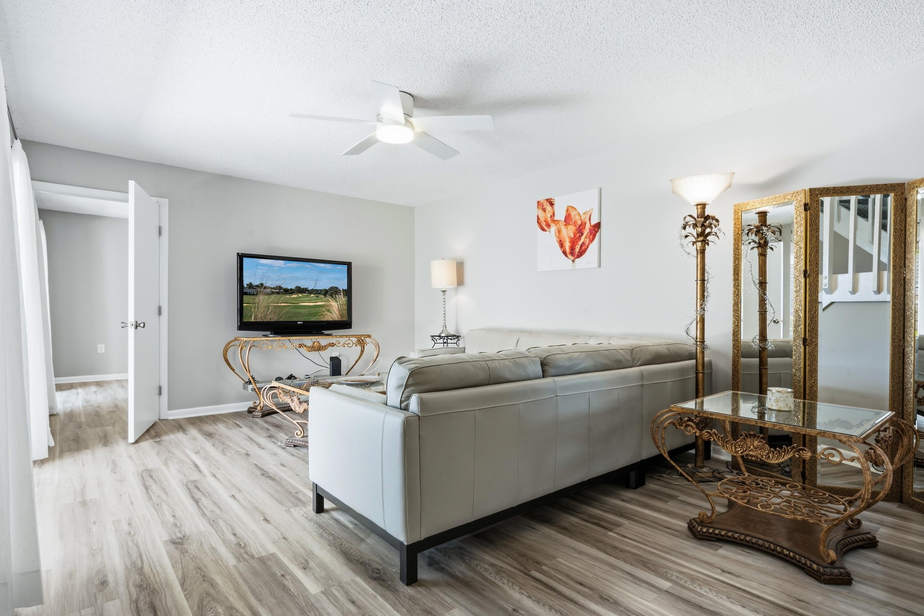 605 6TH Terrace – photo 4