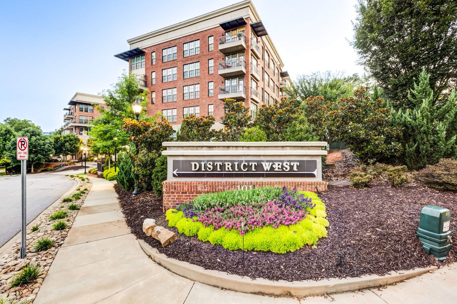 District West – photo 1