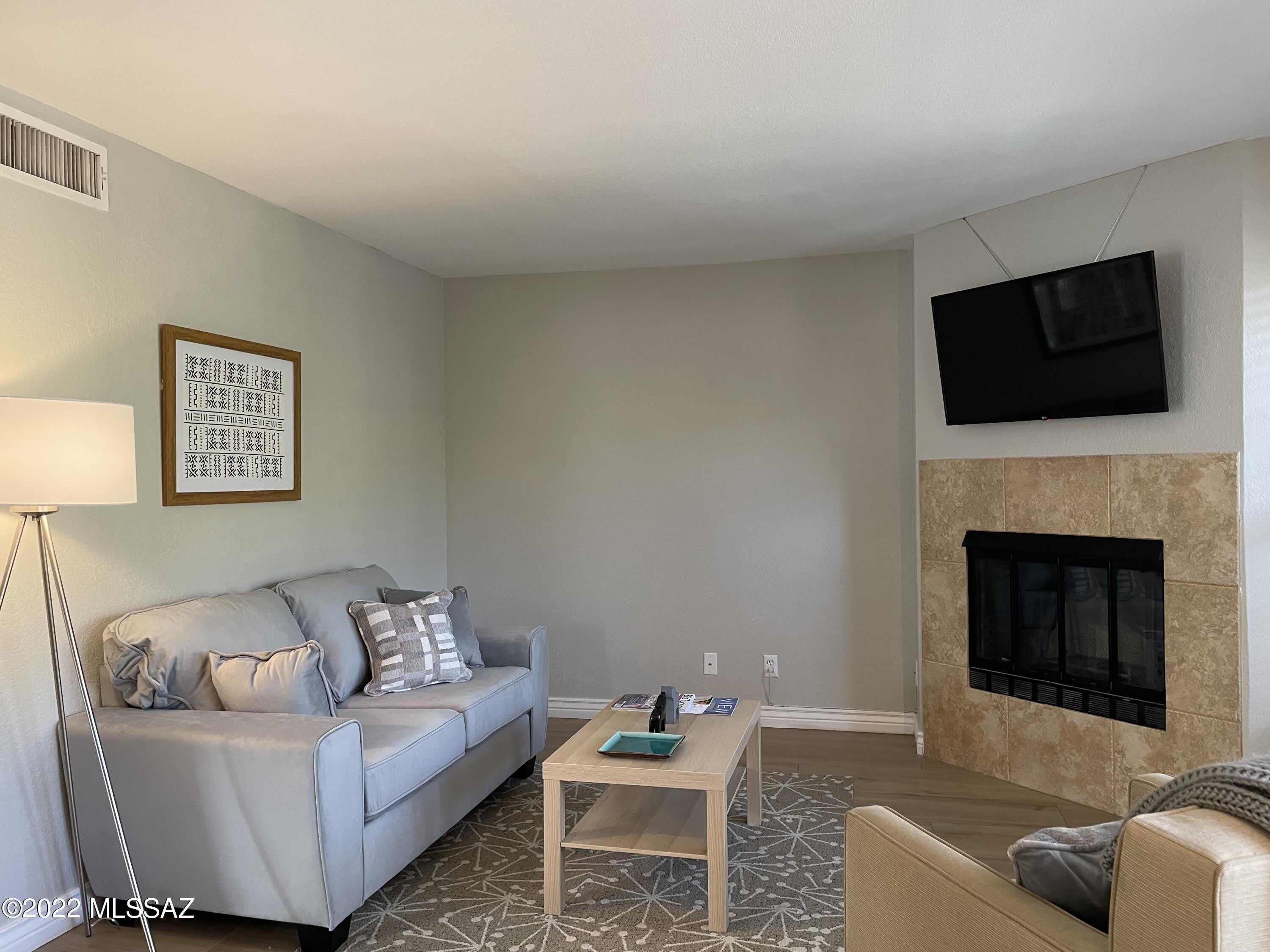 6651 N Campbell Avenue – photo 2