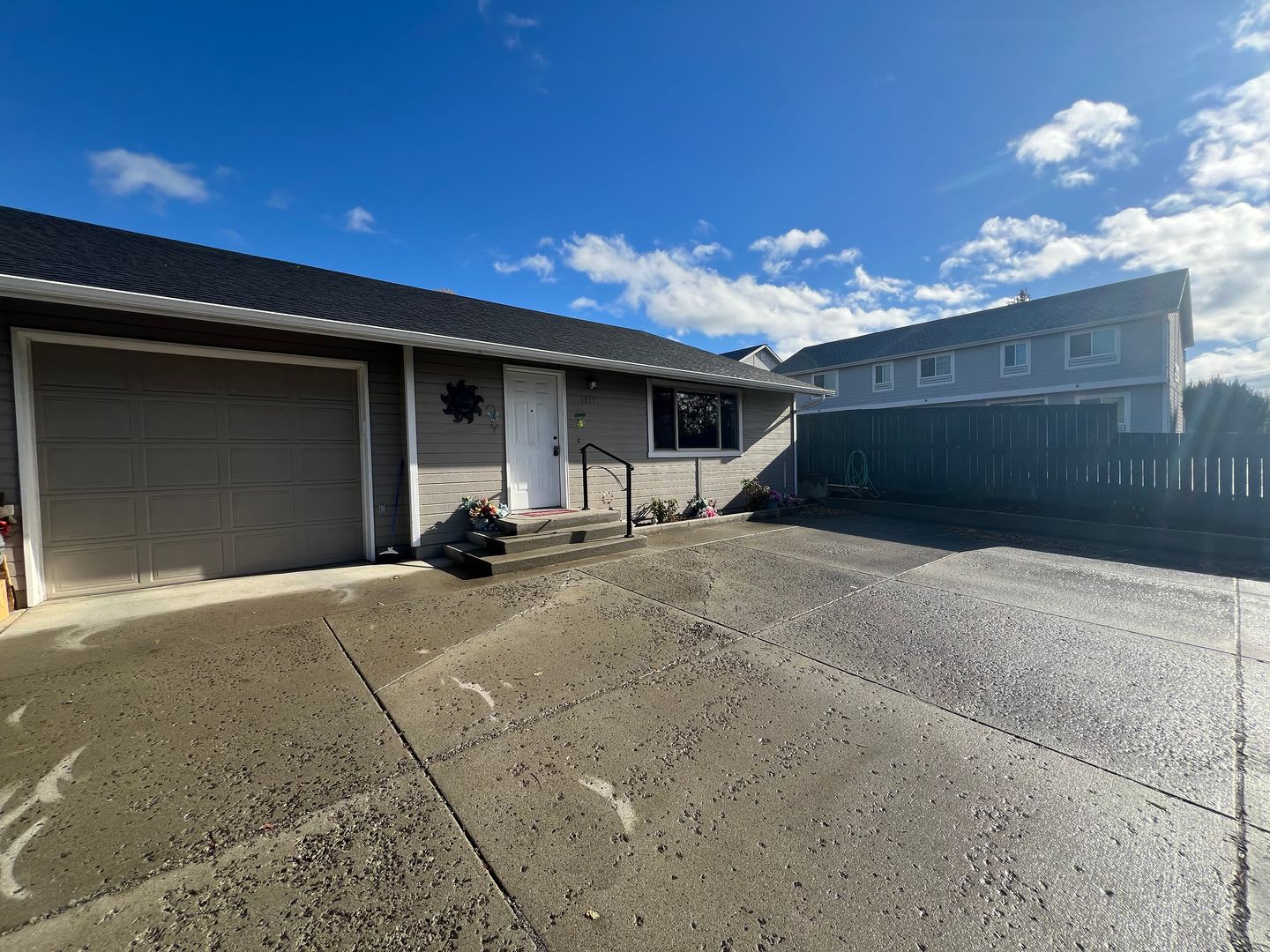 Newly Renovated Duplex – photo 1