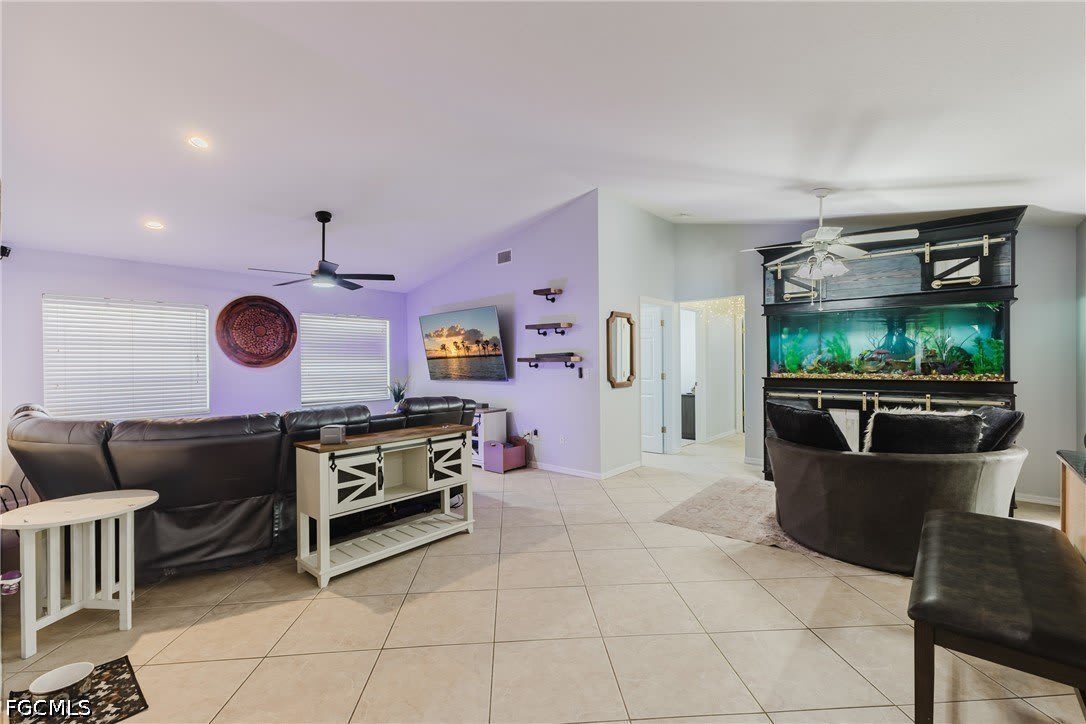 2103 SE 8th Avenue – photo 4