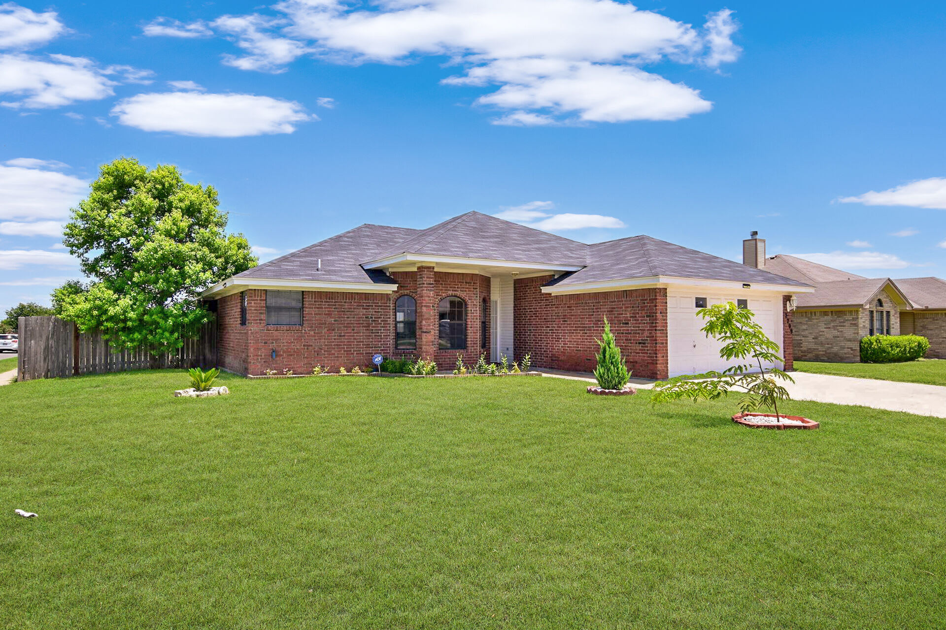 2209 Sandstone Dr – photo 2