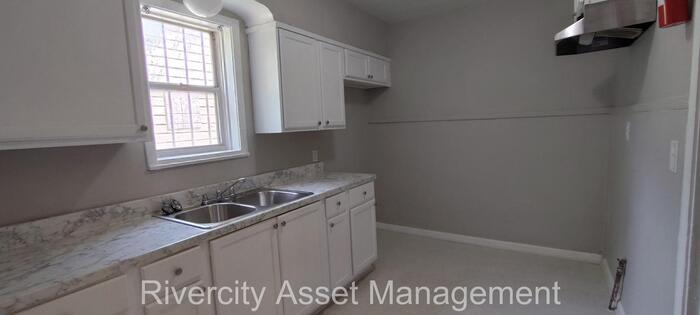 2386 Larose Avenue – photo 4