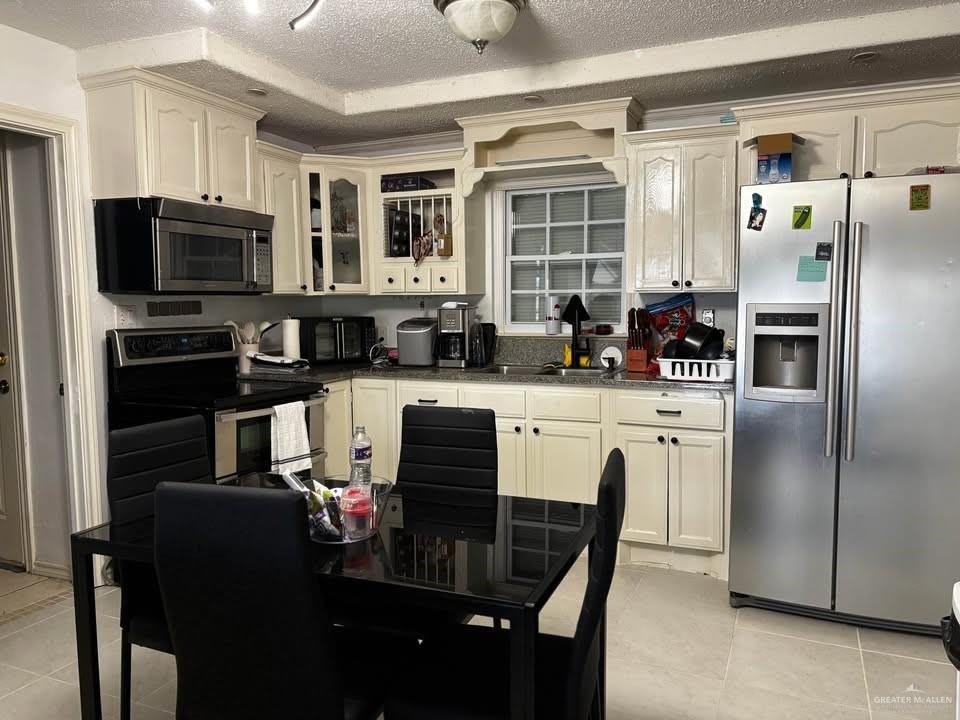 1121 W Mahl Street – photo 2