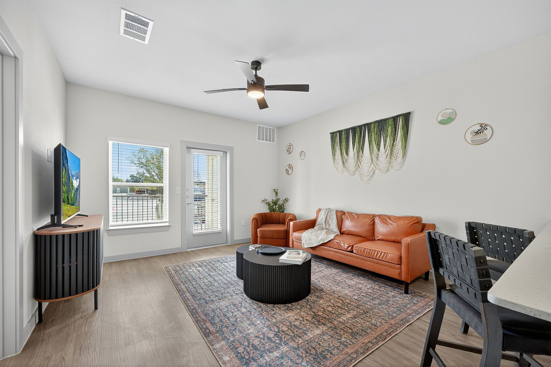 Eckhert Crossing Apartments – photo 5
