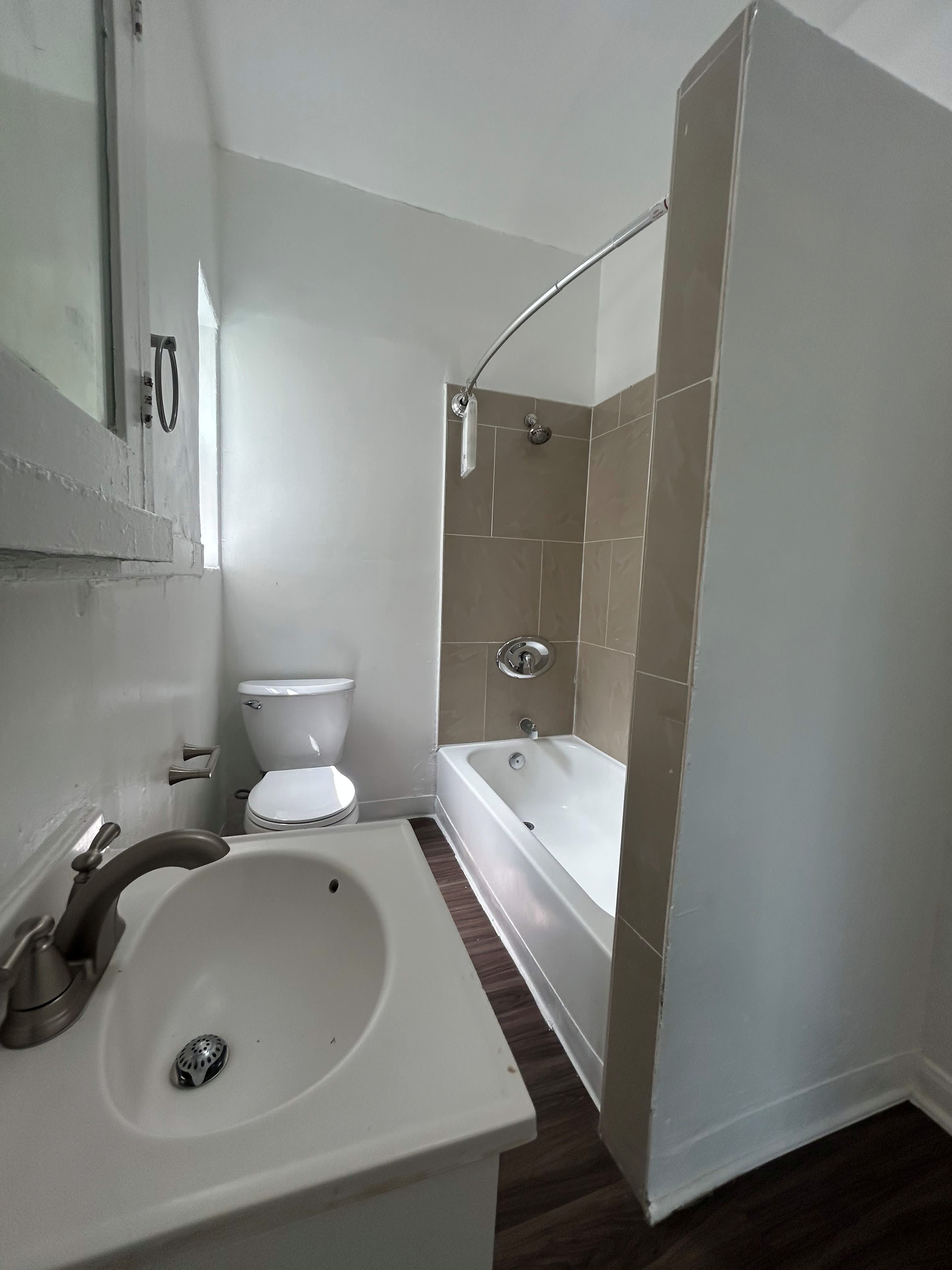 4069 S Broadway – photo 4